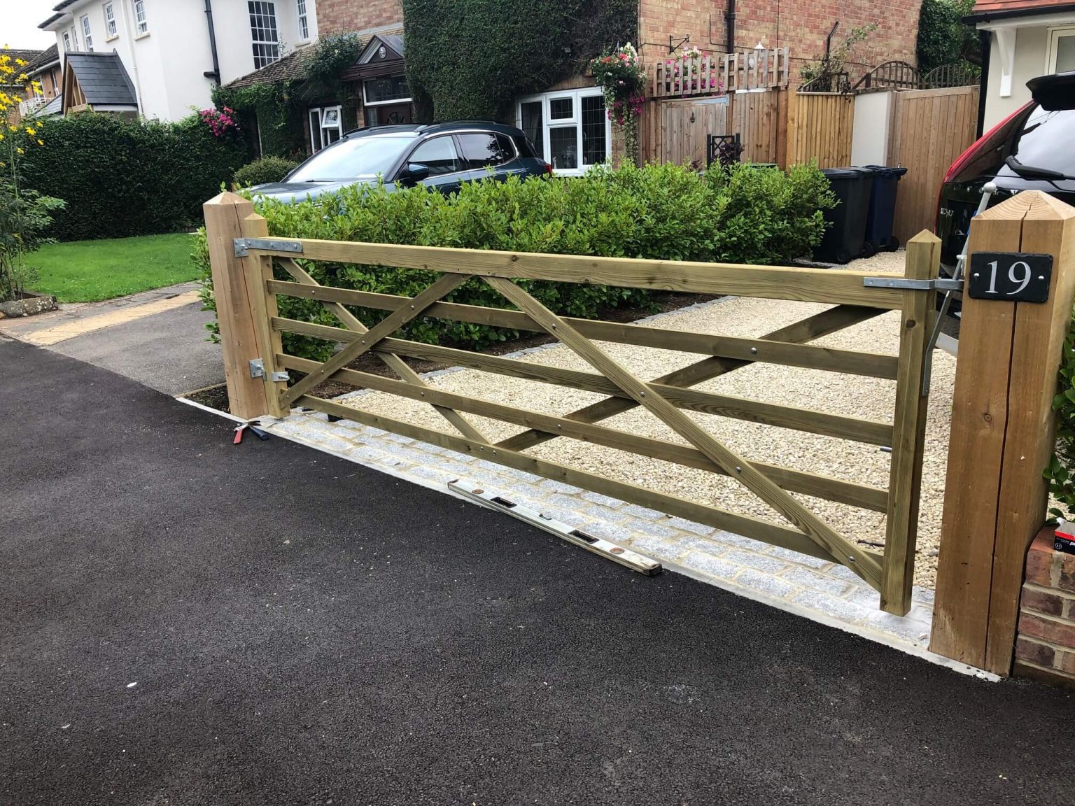 Bespoke Wooden Gates | Milton Keynes, Aylesbury